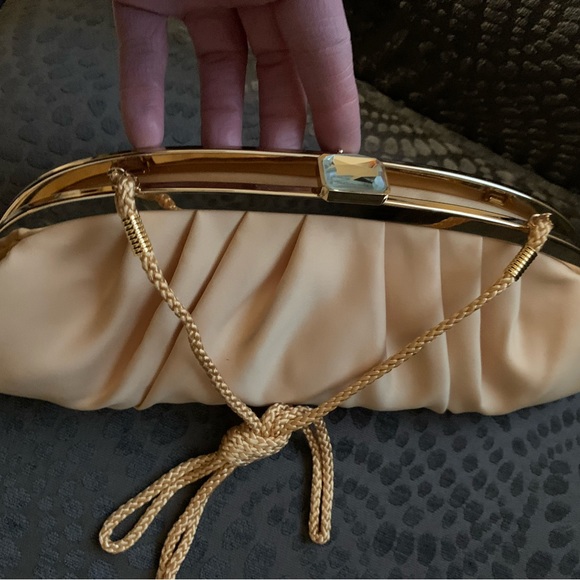 Apt 9 Womens Gold Satin Pleated Clutch, Snap Top Closure With Crystal , Like New - Picture 13 of 15